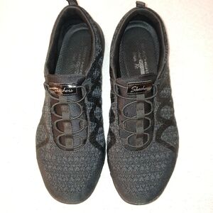 Sz.9.5 Womens Skechers Slip On Relaxed Fit Breathe Easy Infi-Knity Shoes